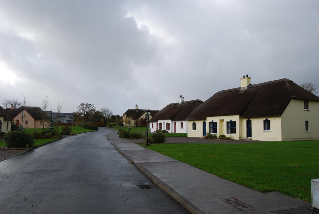 Old Killarney Cottages Extérieur photo